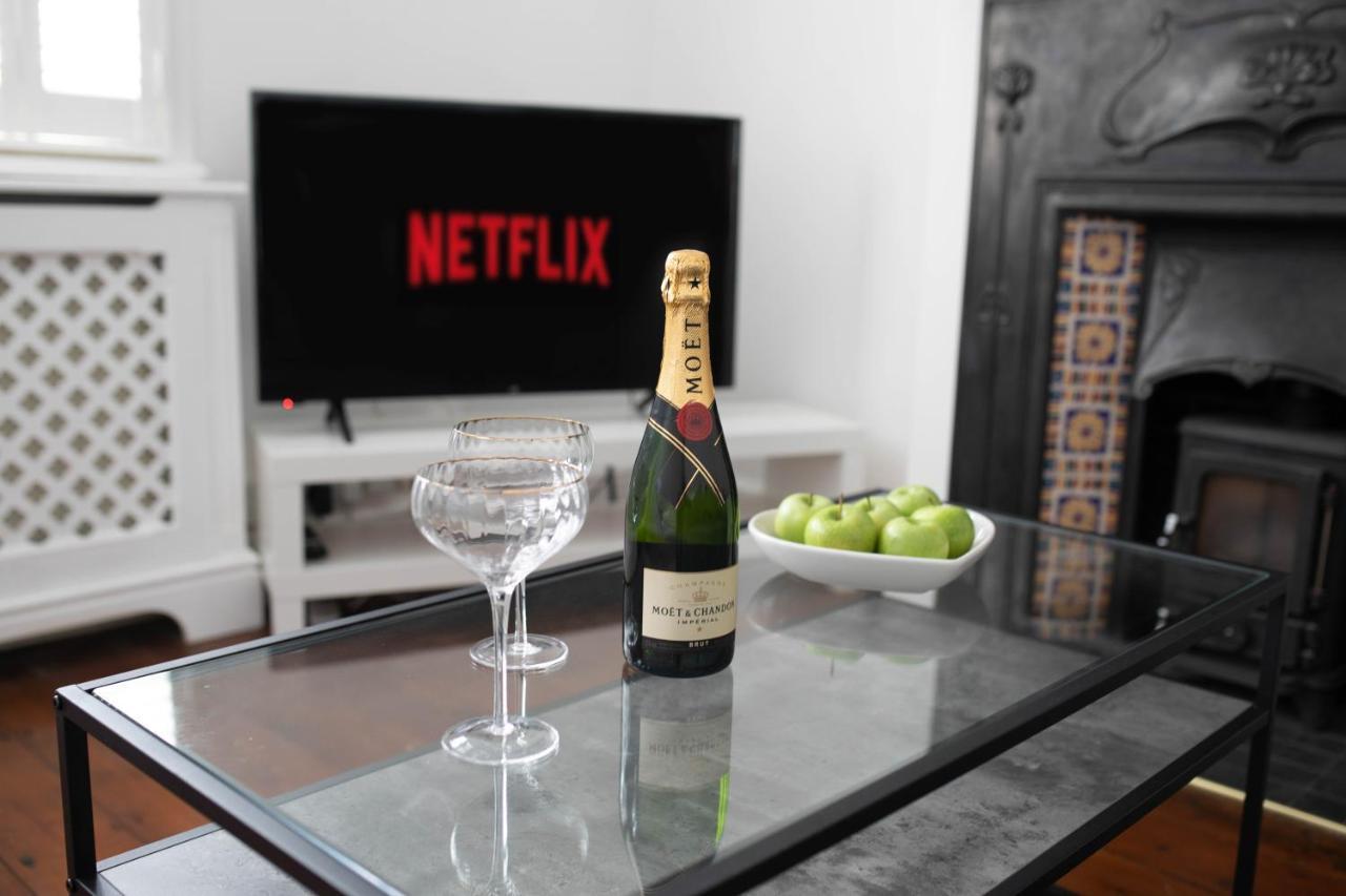 30 Percent Off Monthly Stays - City Centre - 3 Bedrooms St Albans エクステリア 写真