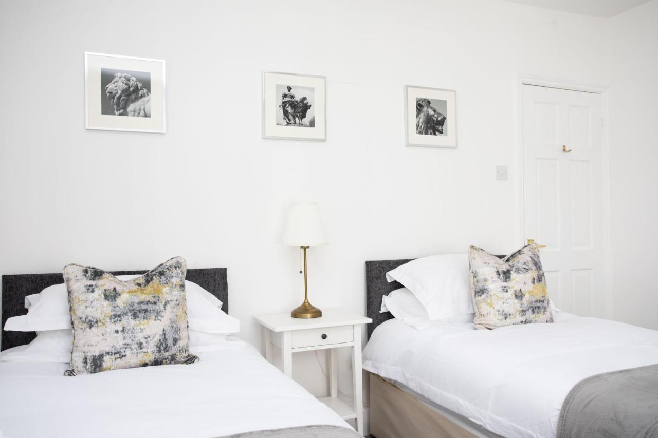 30 Percent Off Monthly Stays - City Centre - 3 Bedrooms St Albans エクステリア 写真
